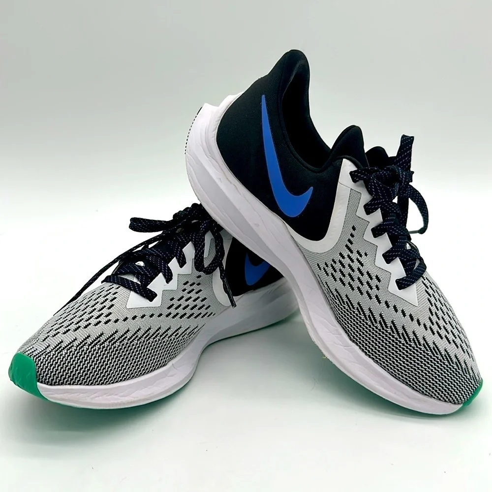 Nike Women's Size 7.5 Zoom Gray Winflo Runfast-Just Do It Sneakers
